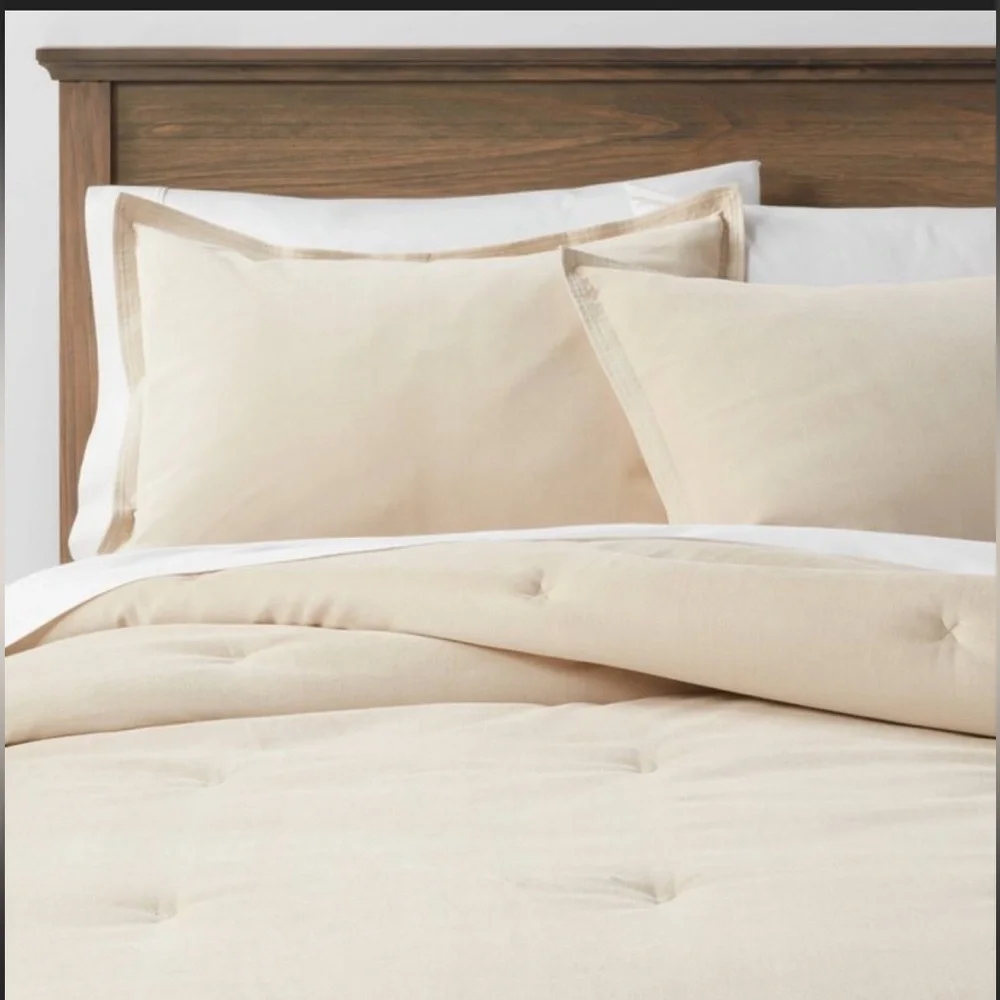 Full/Queen Cotton Velvet Comforter and Sham Set Khaki - Threshold